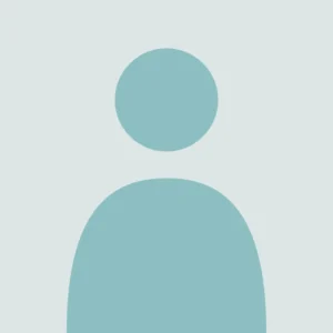 Editorial silhouette portrait placeholder for the Smart Pet Care specialist