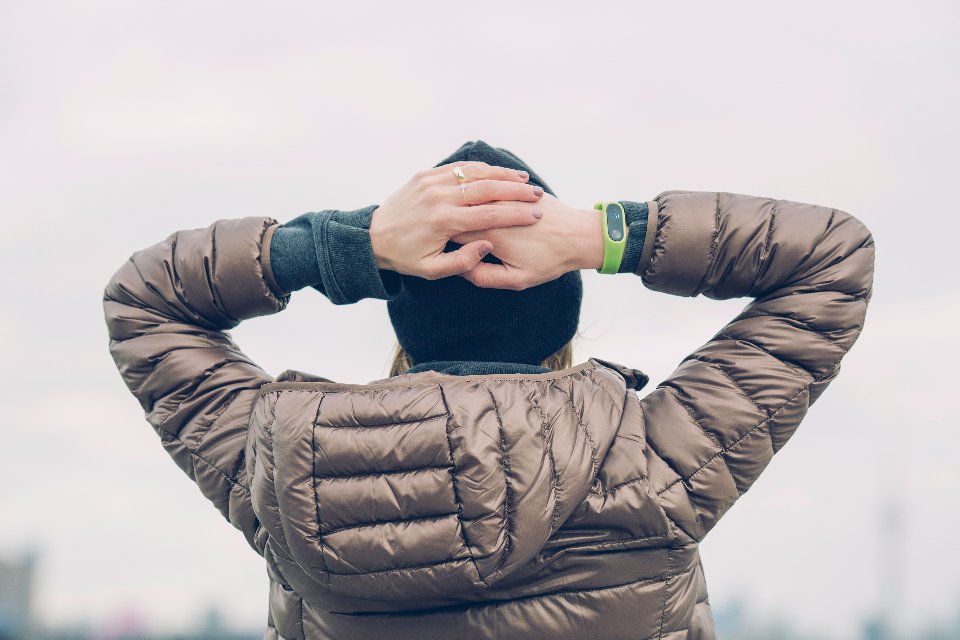 Checking a fitness wearable mid-workout